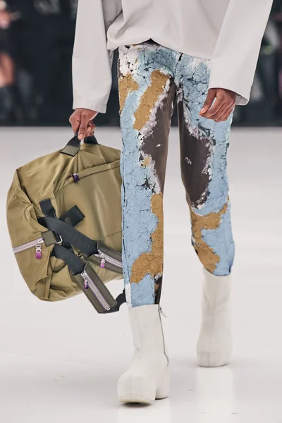 Look 61